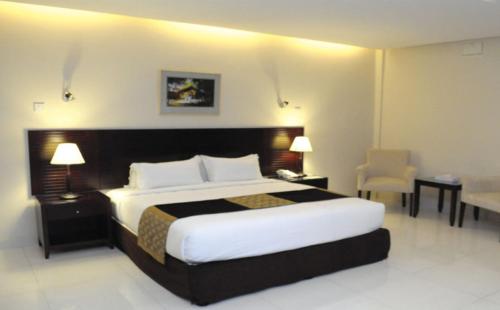 Avenue Hotel & Suites