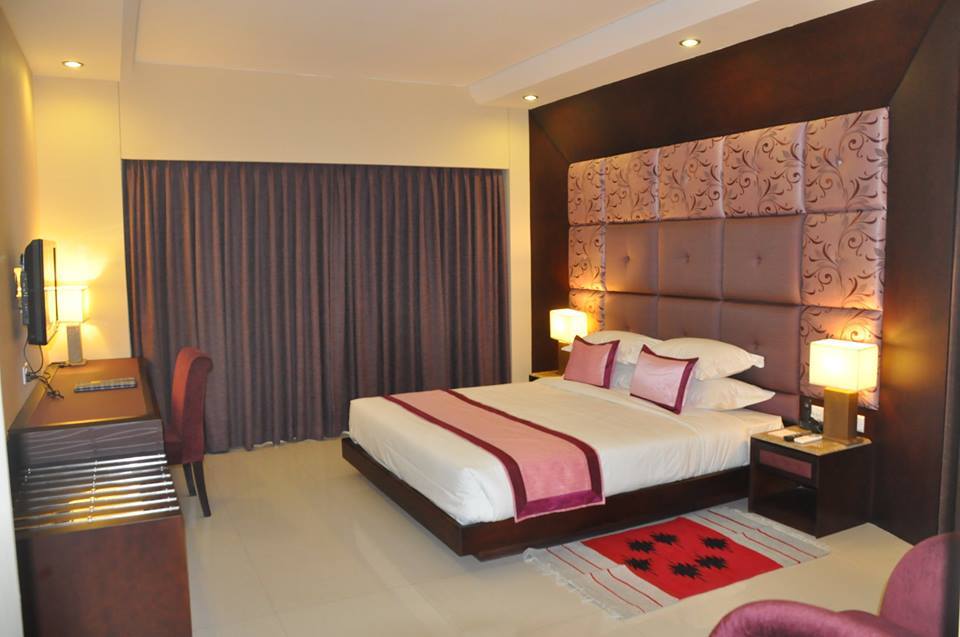 Hotel Holiday Villa Gram